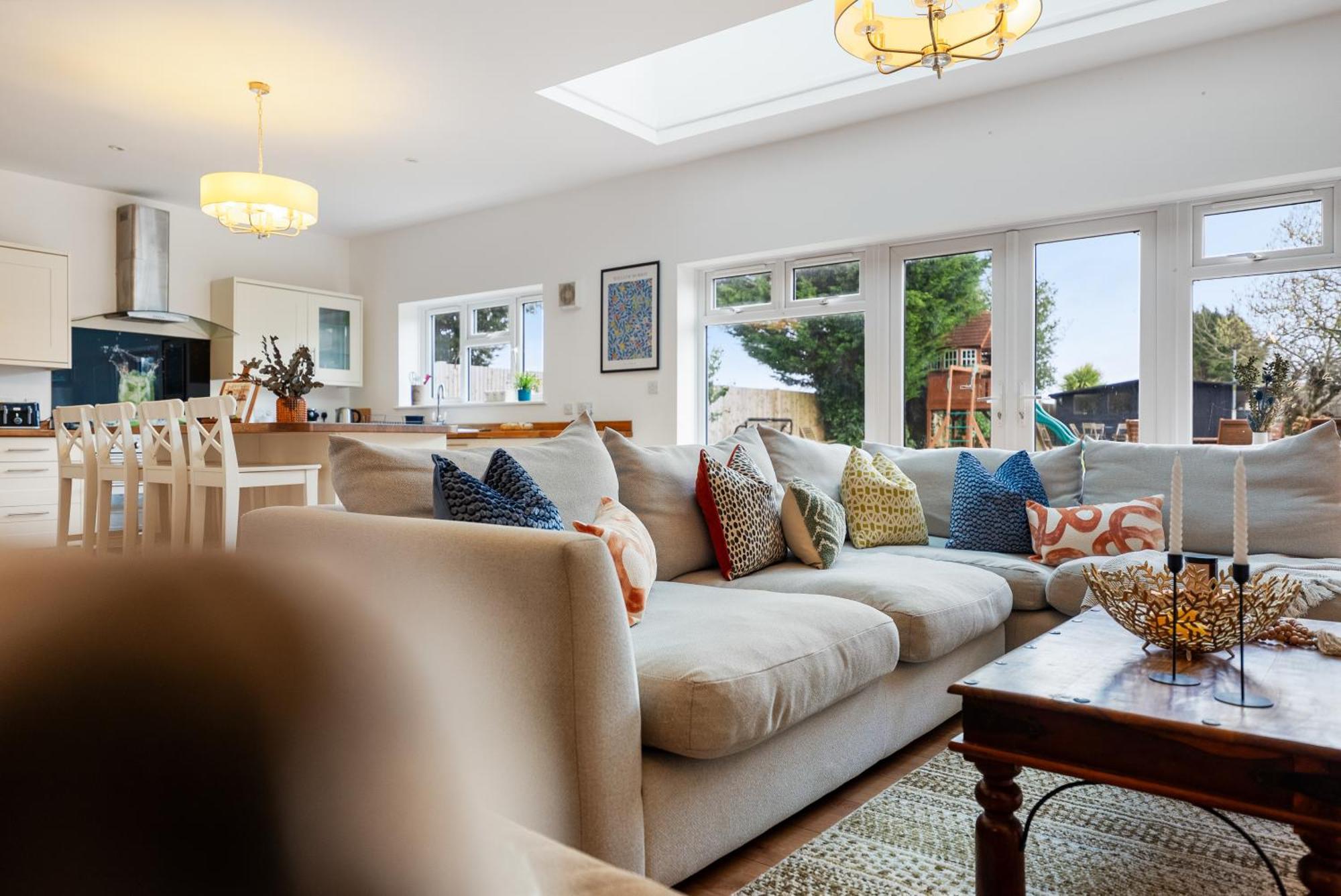 Long Term And Summer Special Offer! 5-Bedroom Spacious, Stunning Design, Sociable Areas & Cosy House Near South Downs Park, Sleeps 11 With Games Room, Private Parking And Garden- By Blue Puffin Stays Waterlooville Exterior photo