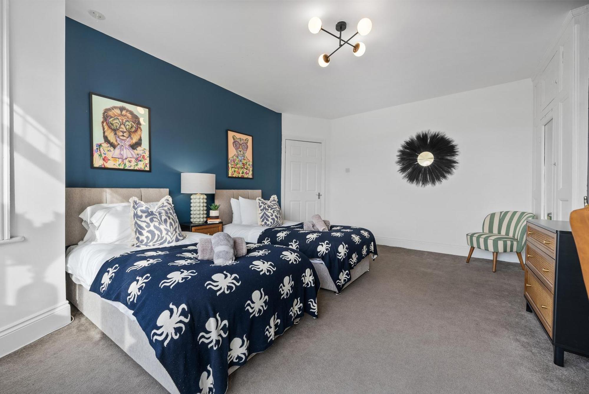 Long Term And Summer Special Offer! 5-Bedroom Spacious, Stunning Design, Sociable Areas & Cosy House Near South Downs Park, Sleeps 11 With Games Room, Private Parking And Garden- By Blue Puffin Stays Waterlooville Exterior photo
