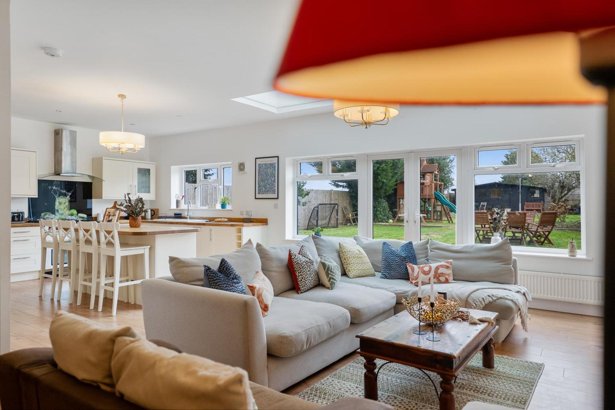Long Term And Summer Special Offer! 5-Bedroom Spacious, Stunning Design, Sociable Areas & Cosy House Near South Downs Park, Sleeps 11 With Games Room, Private Parking And Garden- By Blue Puffin Stays Waterlooville Exterior photo