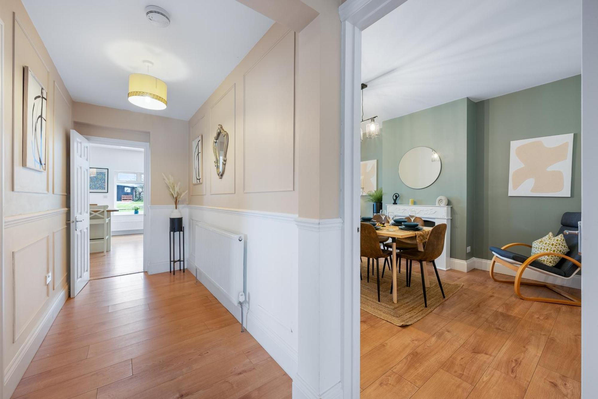 Long Term And Summer Special Offer! 5-Bedroom Spacious, Stunning Design, Sociable Areas & Cosy House Near South Downs Park, Sleeps 11 With Games Room, Private Parking And Garden- By Blue Puffin Stays Waterlooville Exterior photo