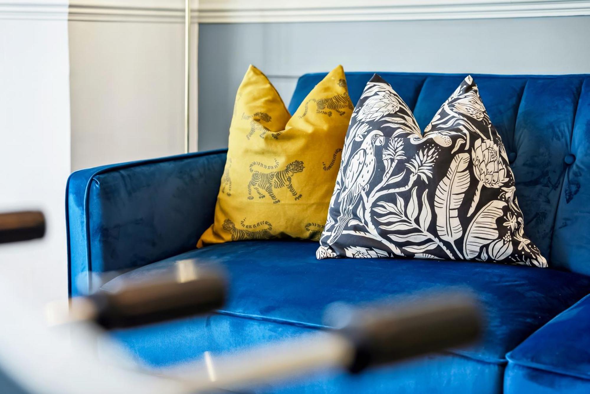 Long Term And Summer Special Offer! 5-Bedroom Spacious, Stunning Design, Sociable Areas & Cosy House Near South Downs Park, Sleeps 11 With Games Room, Private Parking And Garden- By Blue Puffin Stays Waterlooville Exterior photo
